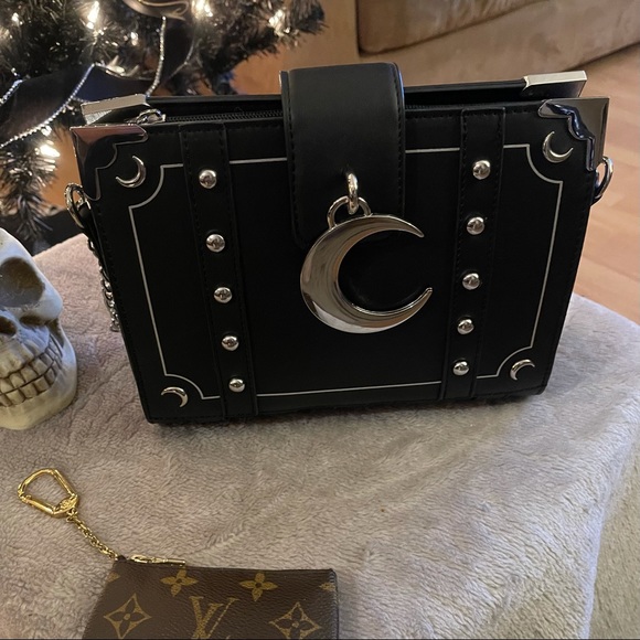 Killstar Myth crossbody handbag, sold out. - Picture 3 of 9